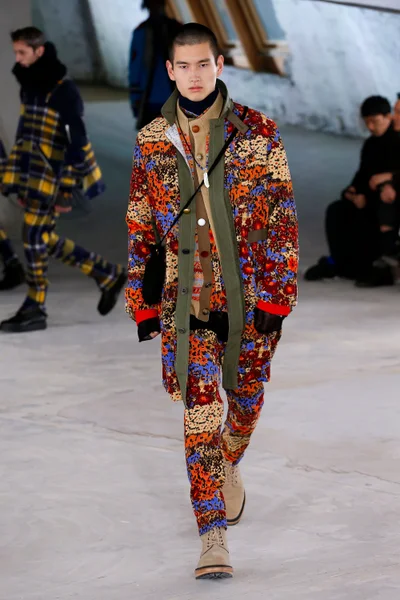 Look 43